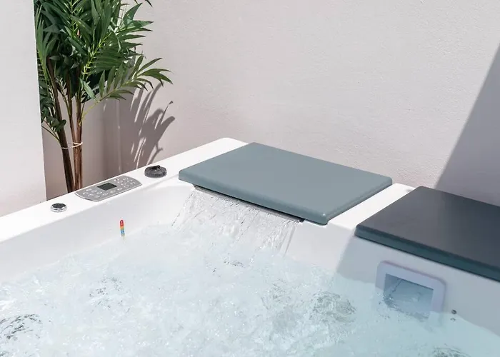 Seascape Private Pool & Rooftop Jacuzzi With Sea View Near Manta Rota Villa *