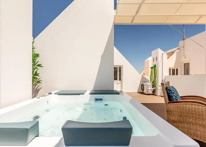 Villa Seascape Private Pool & Rooftop Jacuzzi With Sea View Near Manta Rota