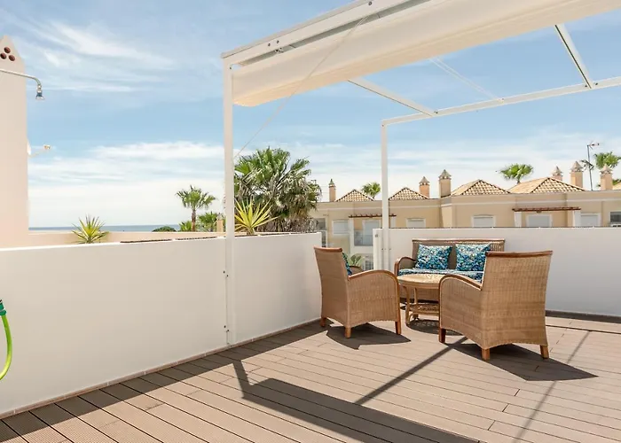 Seascape Private Pool & Rooftop Jacuzzi With Sea View Near Manta Rota *